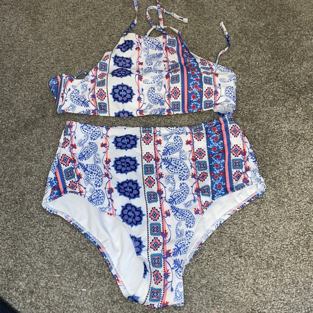 Cute bikini for summer!